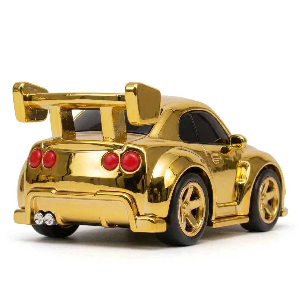 Figura en acabado Gold Chrome, vista trasera